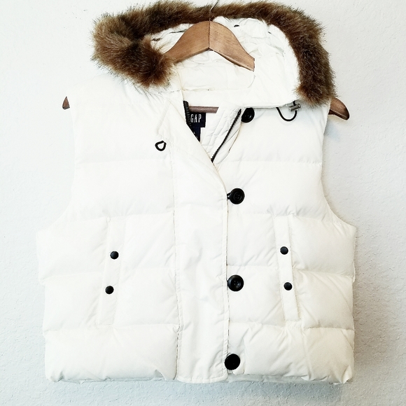 GAP Jackets & Blazers - Down Filled Puffer Vest w/ Faur Fur Detachable Hood | Gap | L